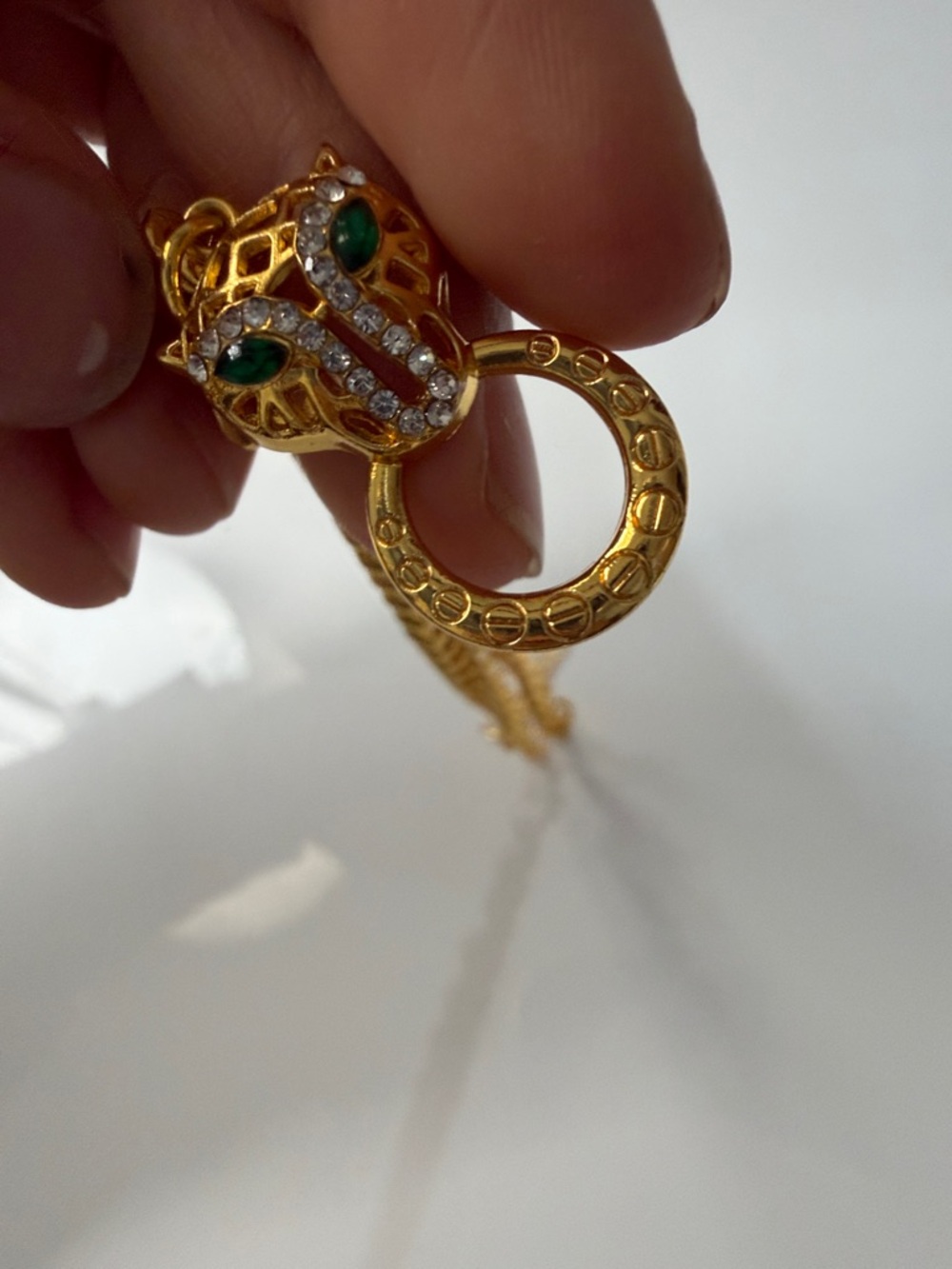 Fake Gold colored panther Chain Necklace with Green Crystal Eyes - Picture 4 of 4